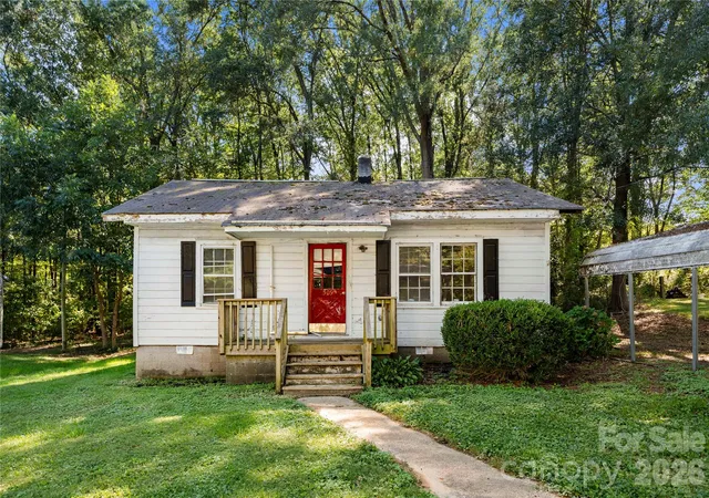 Photo 1 of House for sale at 509 E Church St, Dallas, NC 28034 | MLS# 4432806 | Listing updated on 2026-10-10