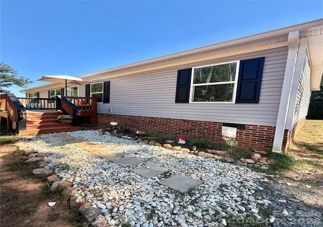 Photo 3 of Single family home for sale at 255 Liberty Ests Ln, Taylorsville, NC 28681 | MLS# 4432811 | Listing updated on 2026-10-13