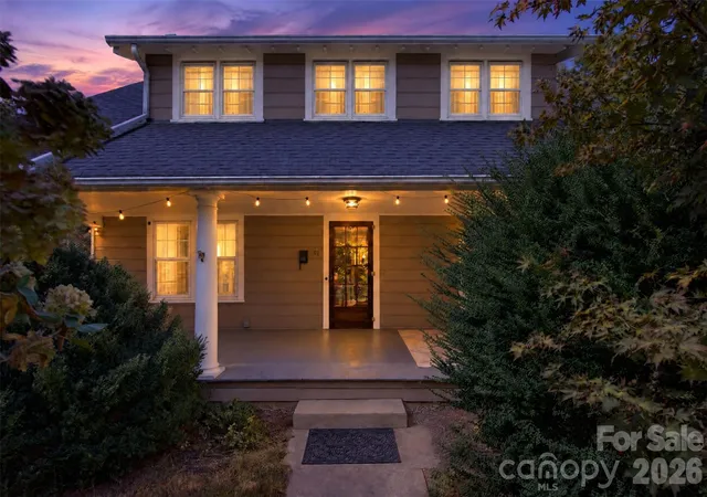 Photo 1 of Single family home for sale at 17 Darcy Ln, Asheville, NC 28804 | MLS# 4432812 | Listing updated on 2026-10-09