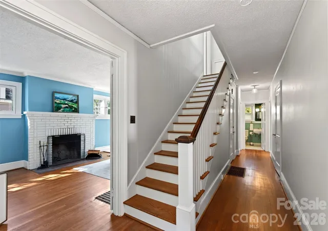 Photo 4 of Single family home for sale at 17 Darcy Ln, Asheville, NC 28804 | MLS# 4432812 | Listing updated on 2026-10-10