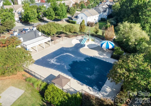 Photo 4 of Townhouse for sale at 2643 Early Flight Dr, Charlotte, NC 28262 | MLS# 4432815 | Listing updated on 2026-10-09