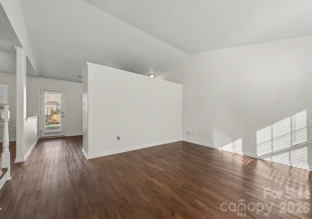 Photo 4 of Single family home for sale at 10502 Glory Meadow Ct, Charlotte, NC 28278 | MLS# 4432823 | Listing updated on 2026-10-31
