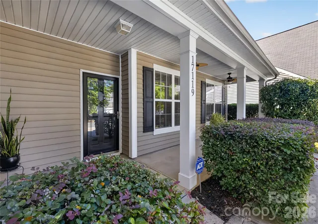 Photo 1 of Single family home for sale at 17119 Caldwell Trak Dr, Huntersville, NC 28078 | MLS# 4432846 | Listing updated on 2026-10-09