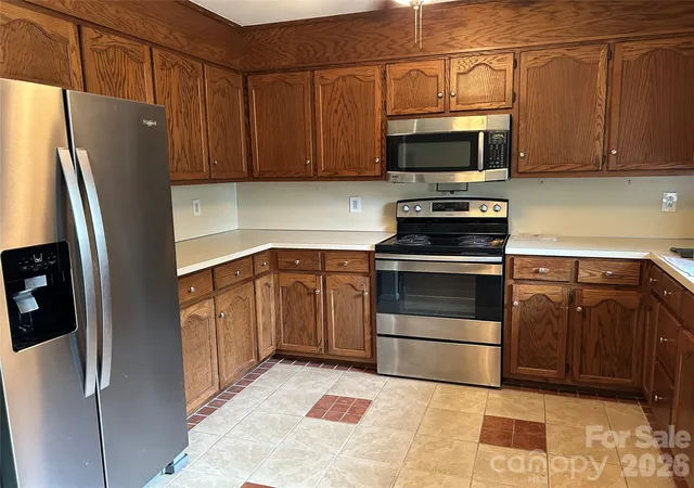 Listing Photo 4 - Condo for sale in building located at 118-1 Lattimore St, Shelby, NC 77465