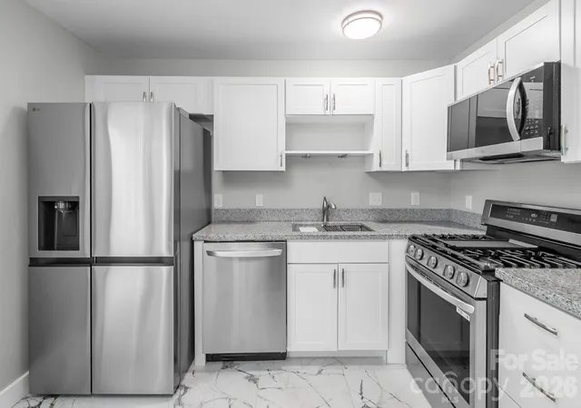 Photo 3 of Condo for sale at 3105 Erskine Dr #49, Charlotte, NC 28205 | MLS# 4432859 | Listing updated on 2026-10-08