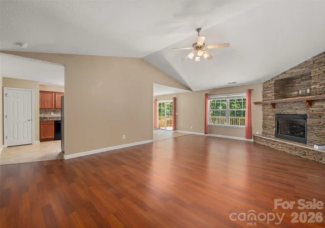Photo 3 of Single family home for sale at 202 Hondah Rd, Brevard, NC 28712 | MLS# 4432866 | Listing updated on 2026-10-10