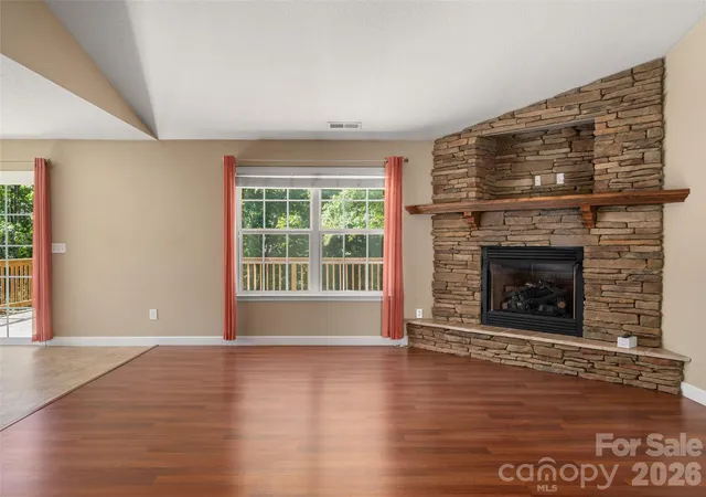 Photo 3 of Single family home for sale at 202 Hondah Rd, Brevard, NC 28712 | MLS# 4432866 | Listing updated on 2026-10-10