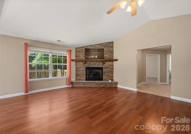 Photo 4 of Single family home for sale at 202 Hondah Rd, Brevard, NC 28712 | MLS# 4432866 | Listing updated on 2026-10-10