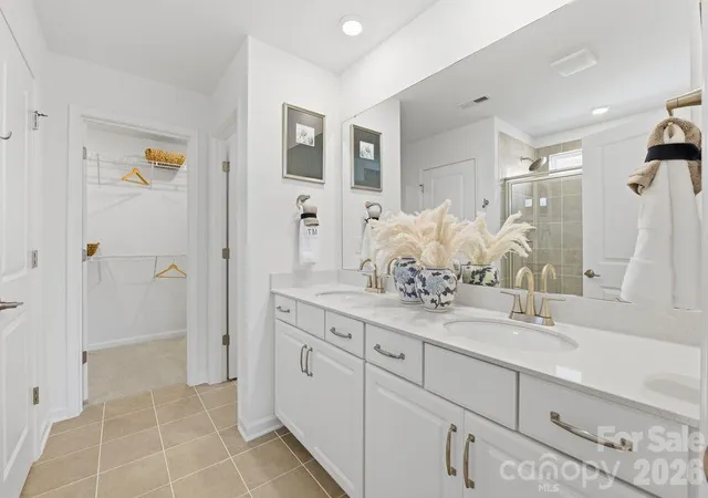 Photo 4 of Single family home for sale at 304 Fincastle Glen Rd, Shelby, NC 28152 | MLS# 4432868 | Listing updated on 2026-10-09