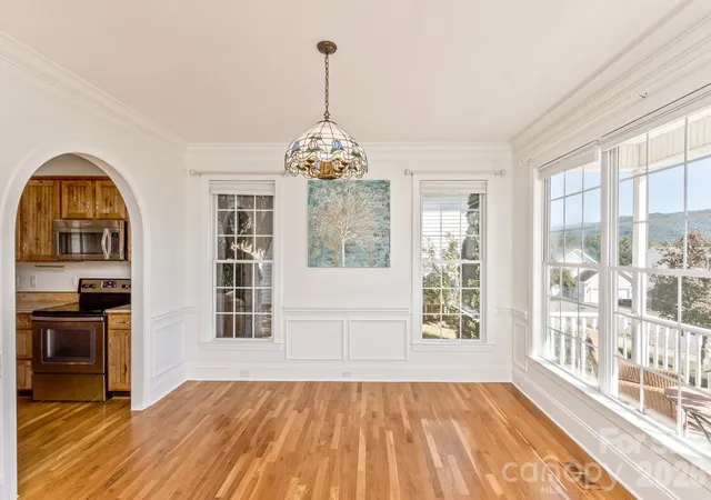 Photo 4 of Single family home for sale at 105 Willow Oak Dr, Asheville, NC 28805 | MLS# 4432872 | Listing updated on 2026-10-09