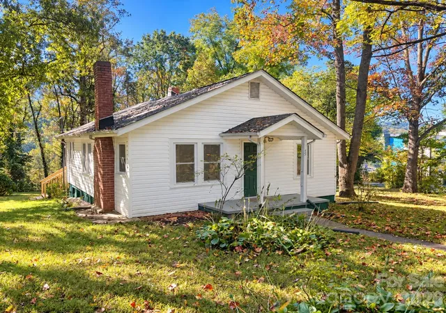 Photo 1 of Single family home for sale at 45 Briggs Rd, Asheville, NC 28805 | MLS# 4432873 | Listing updated on 2026-10-09
