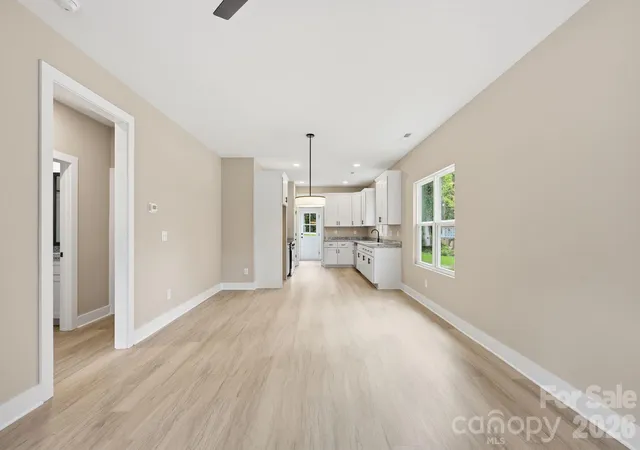 Photo 3 of Single family home for sale at 1027 Houston St, Gastonia, NC 28052 | MLS# 4432877 | Listing updated on 2026-10-08