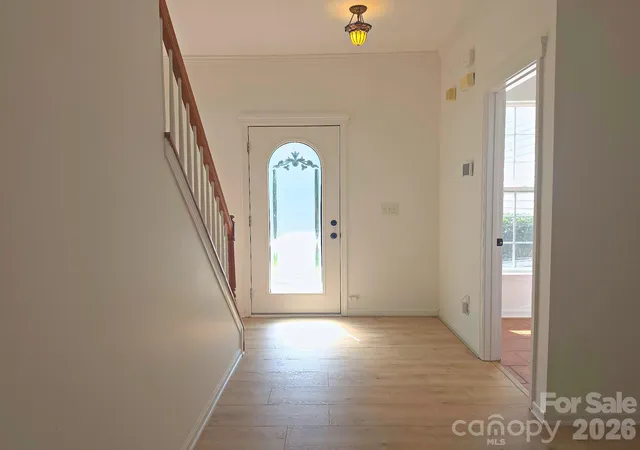 Photo 1 of Single family home for sale at 5708 Fls Ridge Ln, Charlotte, NC 28269 | MLS# 4432881 | Listing updated on 2026-10-09