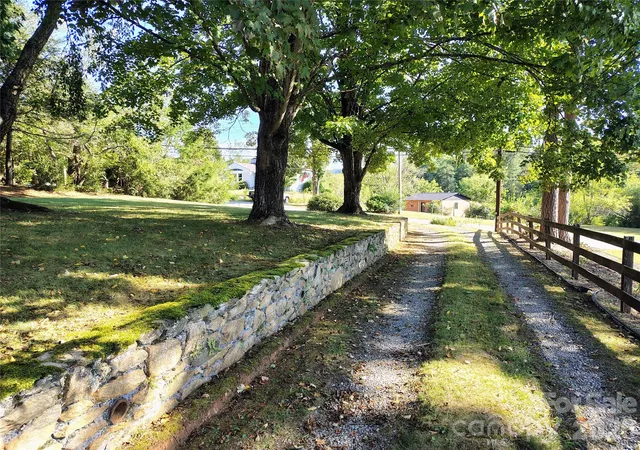 Photo 1 of Single family home for sale at 69 Alexander Rd, Weaverville, NC 28787 | MLS# 4432883 | Listing updated on 2026-10-08
