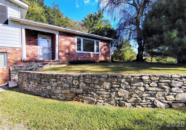 Photo 2 of Single family home for sale at 69 Alexander Rd, Weaverville, NC 28787 | MLS# 4432883 | Listing updated on 2026-10-08