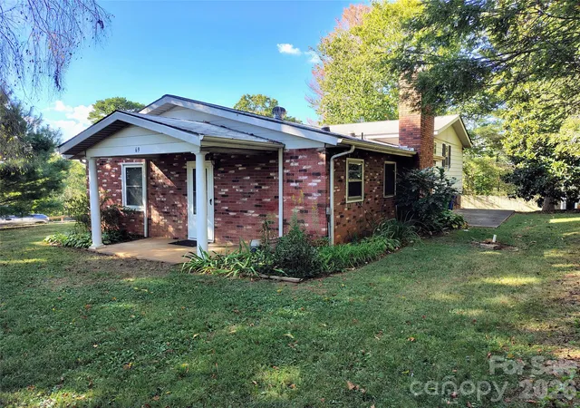Photo 4 of Single family home for sale at 69 Alexander Rd, Weaverville, NC 28787 | MLS# 4432883 | Listing updated on 2026-10-08
