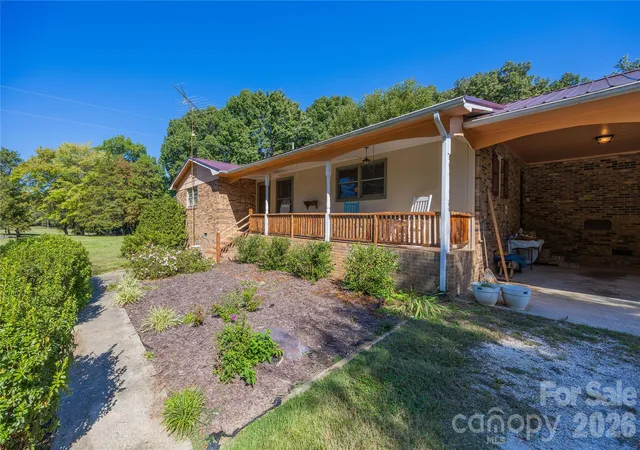 Photo 3 of Sale Pending at 1839 Upper Rd, Seagrove, NC 27341 | MLS# 4432904 | Listing updated on 2026-10-17