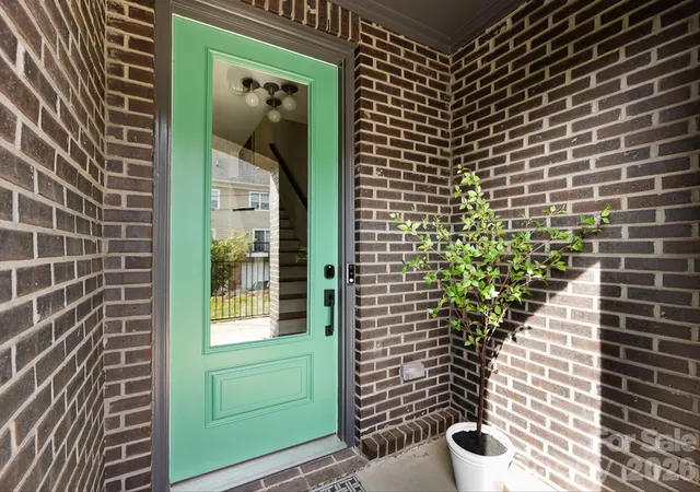 Photo 3 of Townhouse for sale at 3022 Kalex Ct, Charlotte, NC 28204 | MLS# 4432908 | Listing updated on 2026-10-10