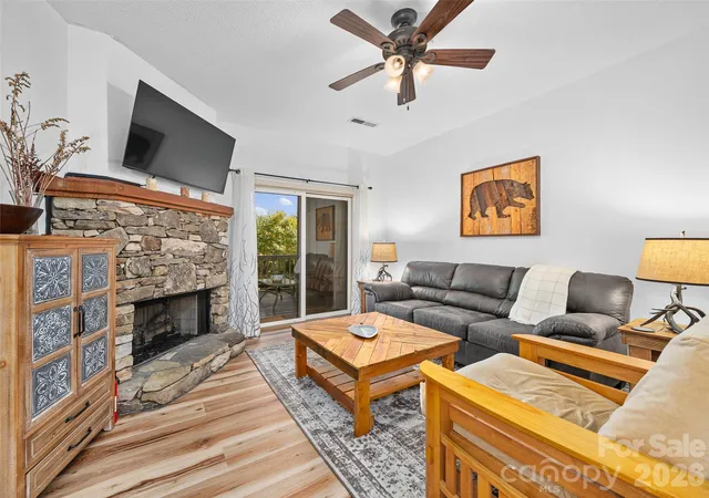 Listing Photo 5 - Condo for sale in building located at 2521 Wolf Laurel Rd, Mars Hill, NC 28754 - Unit #101