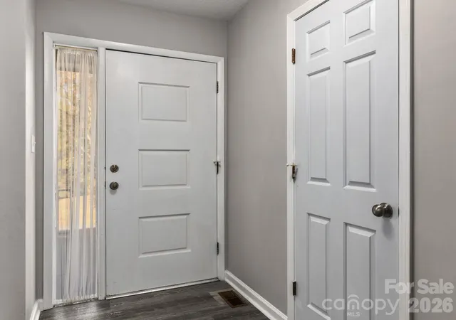 Photo 3 of Single family home for sale at 16 Sun Valley Ct, Alexander, NC 28701 | MLS# 4432915 | Listing updated on 2026-10-28