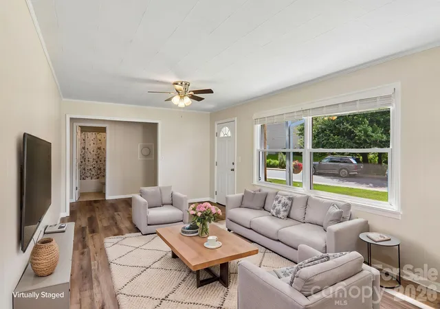 Photo 3 of Single family home for sale at 363 Killian St, Waynesville, NC 28786 | MLS# 4432919 | Listing updated on 2026-10-09