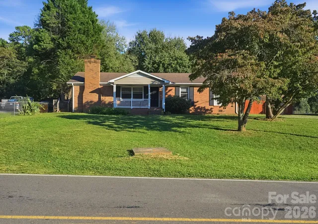 Single family home for sale at 1316 Mayberry Rd, Dallas, NC 28034 | MLS# 4432922