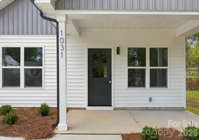 Photo 2 of Single family home for sale at 1031 Houston St, Gastonia, NC 28052 | MLS# 4432924 | Listing updated on 2026-10-08