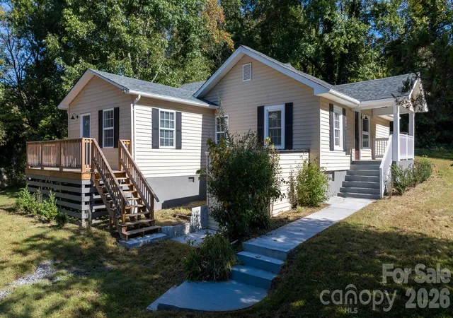 Photo 3 of Single family home for sale at 1240 Piedmont Dr, Lenoir, NC 28645 | MLS# 4432940 | Listing updated on 2026-10-09