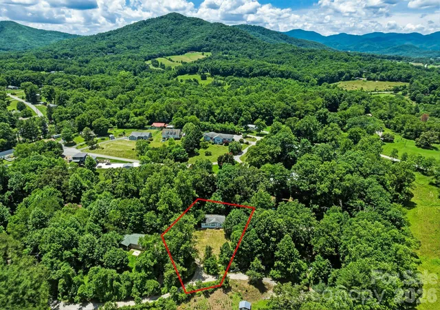 Photo 3 of Multi family home for sale at 61 State St, Asheville, NC 28806 | MLS# 4432943 | Listing updated on 2026-10-08