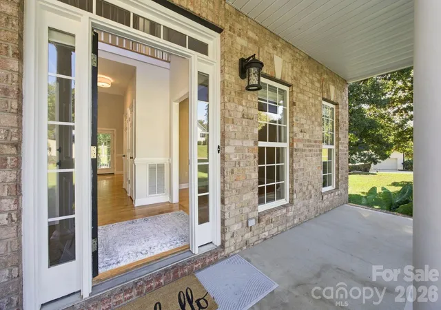 Photo 2 of Single family home for sale at 214 Harbor Landing Dr, Mooresville, NC 28117 | MLS# 4432944 | Listing updated on 2026-10-20