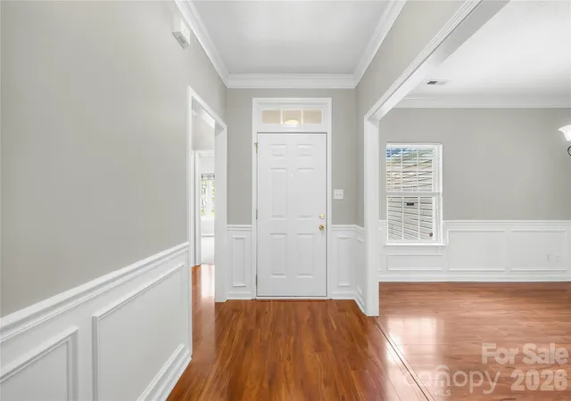 Photo 4 of Single family home for sale at 9521 Foggy Meadow Rd, Charlotte, NC 28269 | MLS# 4432947 | Listing updated on 2026-10-10