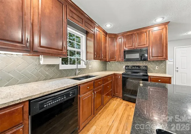 Photo 3 of Single family home for sale at 112 Jennings Ln, Taylorsville, NC 28681 | MLS# 4432953 | Listing updated on 2026-10-08
