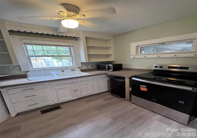 Photo 3 of Single family home for sale at 3724 Alabama Ave, Charlotte, NC 28216 | MLS# 4432959 | Listing updated on 2026-10-08