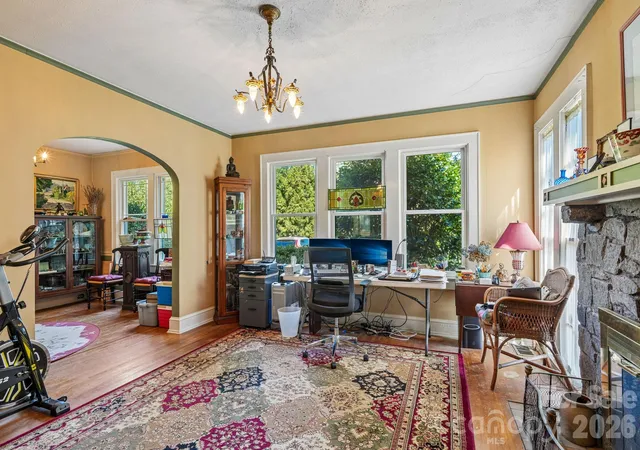 Photo 2 of Single family home for sale at 6007 Statesville Rd, Charlotte, NC 28269 | MLS# 4432976 | Listing updated on 2026-10-09