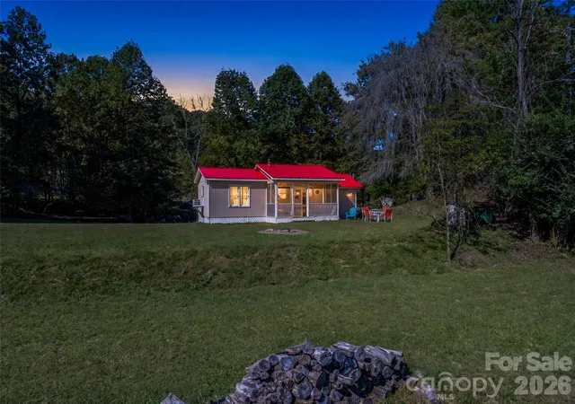 Photo 1 of Single family home for sale at 468 Willow Springs Cvs, Hendersonville, NC 28739 | MLS# 4432983 | Listing updated on 2026-10-09