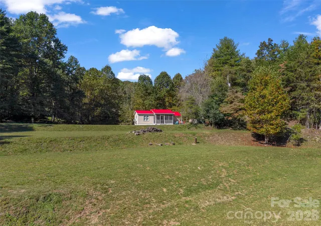 Photo 3 of Single family home for sale at 468 Willow Springs Cvs, Hendersonville, NC 28739 | MLS# 4432983 | Listing updated on 2026-10-09