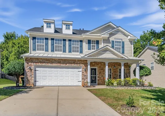 Photo 1 of Single family home for sale at 210 Lylic Woods Dr, Fort Mill, SC 29715 | MLS# 4432984 | Listing updated on 2026-10-17