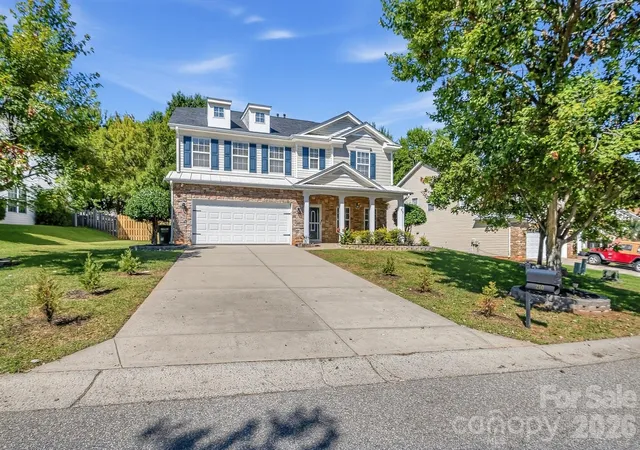 Photo 2 of Single family home for sale at 210 Lylic Woods Dr, Fort Mill, SC 29715 | MLS# 4432984 | Listing updated on 2026-10-17