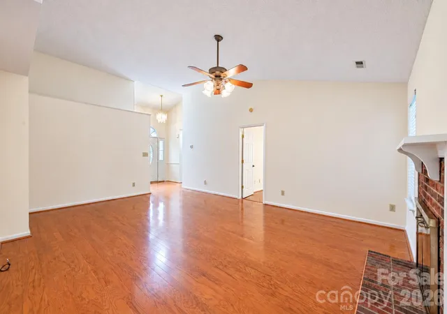 Photo 2 of Single family home for sale at 1089 Weddington Woods St NW, Concord, NC 28027 | MLS# 4433000 | Listing updated on 2026-10-10