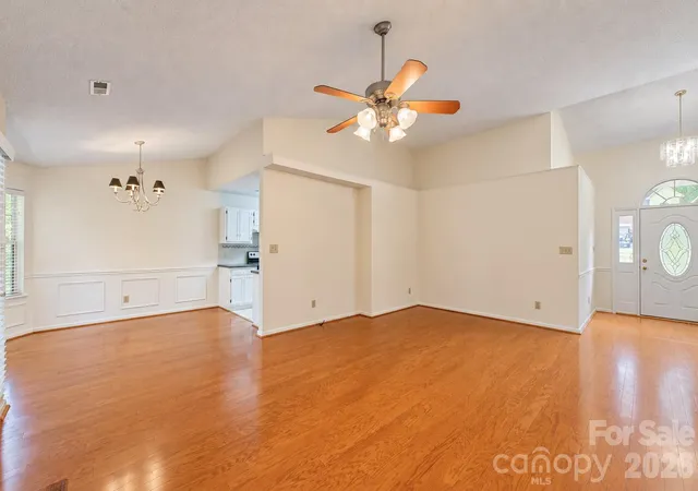 Photo 3 of Single family home for sale at 1089 Weddington Woods St NW, Concord, NC 28027 | MLS# 4433000 | Listing updated on 2026-10-10