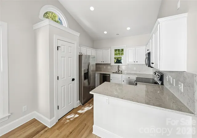 Photo 4 of Single family home for sale at 101 Morrison Hl Rd, Davidson, NC 28036 | MLS# 4433003 | Listing updated on 2026-10-08