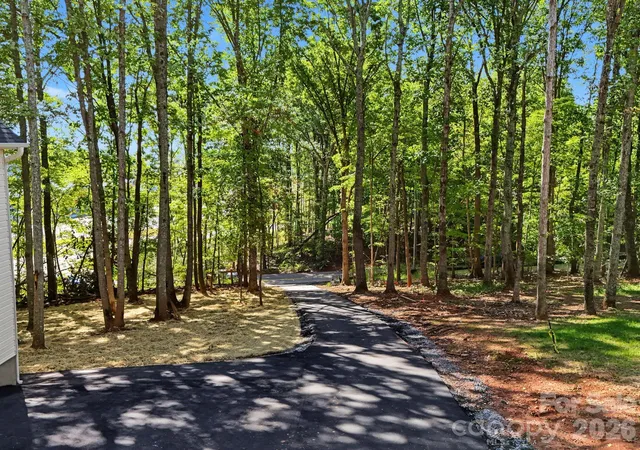 Photo 2 of Single family home for sale at 5290 W Liberty Hl Rd, York, SC 29745 | MLS# 4433021 | Listing updated on 2026-10-09