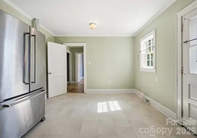 Photo 4 of Single family home for sale at 1411 Reid St, Statesville, NC 28677 | MLS# 4433041 | Listing updated on 2026-10-10