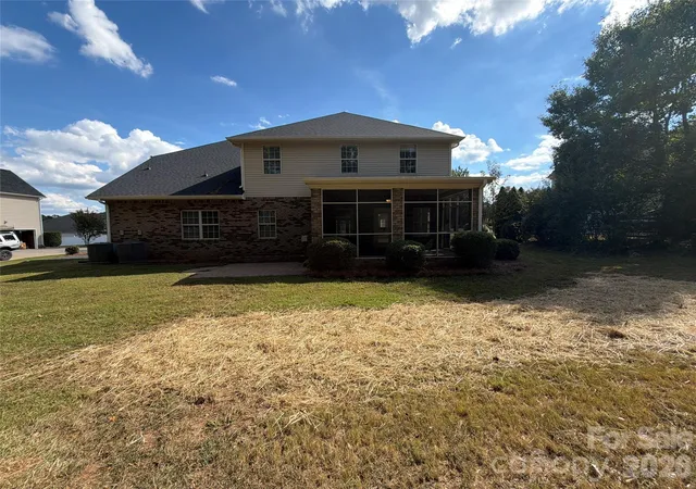Photo 4 of Single family home for sale at 2633 Park Ridge Blvd, Rock Hill, SC 29732 | MLS# 4433046 | Listing updated on 2026-10-08