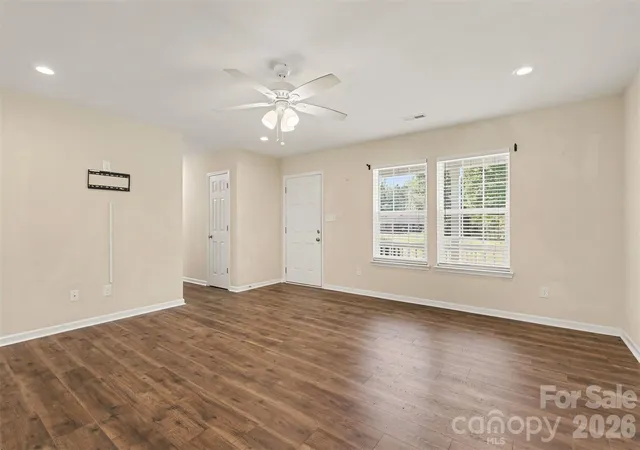 Photo 3 of Single family home for sale at 2586 Lazy Oak Dr, Lancaster, SC 29720 | MLS# 4433049 | Listing updated on 2026-10-16