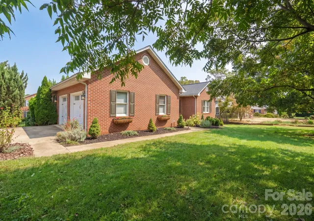 Photo 2 of Single family home for sale at 107 Powe St, Morganton, NC 28655 | MLS# 4433055 | Listing updated on 2026-10-10