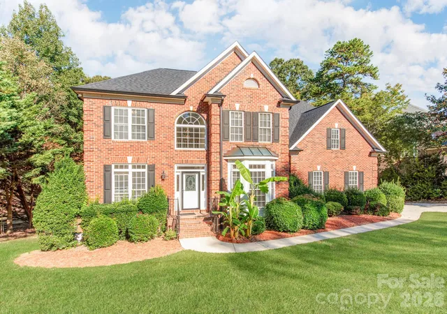 Photo 2 of Single family home for sale at 2910 Providence View Ln, Charlotte, NC 28270 | MLS# 4433056 | Listing updated on 2026-10-10
