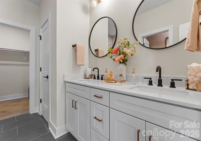 Photo 4 of Townhouse for sale at 524 Mystic Park Aly #5, Huntersville, NC 28078 | MLS# 4433059 | Listing updated on 2026-10-10