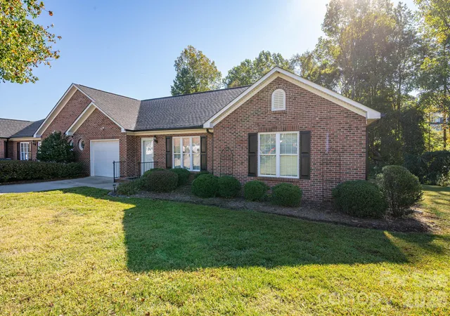 Photo 2 of Condo for sale at 559 Queen Brogan Ct, Gastonia, NC 28054 | MLS# 4433068 | Listing updated on 2026-10-09