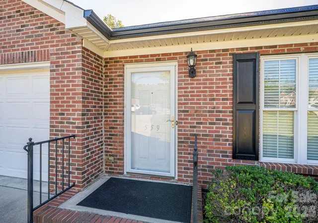 Photo 3 of Condo for sale at 559 Queen Brogan Ct, Gastonia, NC 28054 | MLS# 4433068 | Listing updated on 2026-10-09
